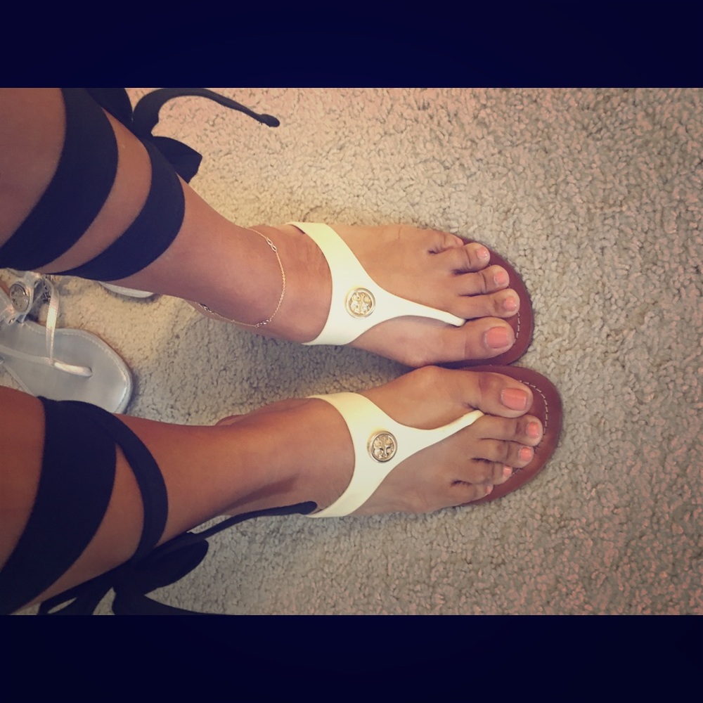 Tory Burch Off white sandals